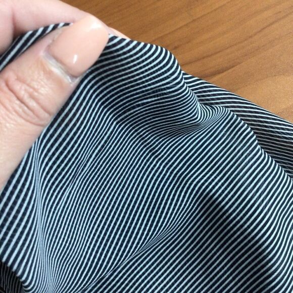 Women’s‎ Maurice’s Navy Blue and White Sheer Blouse Size Large - Picture 4 of 9